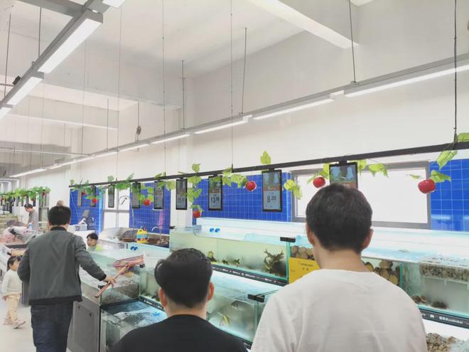 挝磨丁快乐购生活超市高效收银澳门新葡京【棒仔科技】助力老(图1) 挝磨丁快乐购生活超市高效收银澳门新葡京【棒仔科技】助力老(图1)